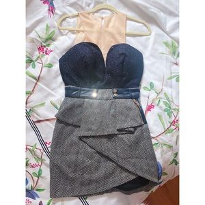 Three Floor Tweed Sleeveless Dress - US 4